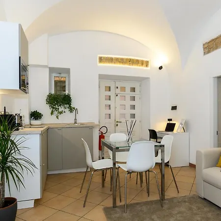 Cozy & With Private Entrance By Ndp Rent شقة *